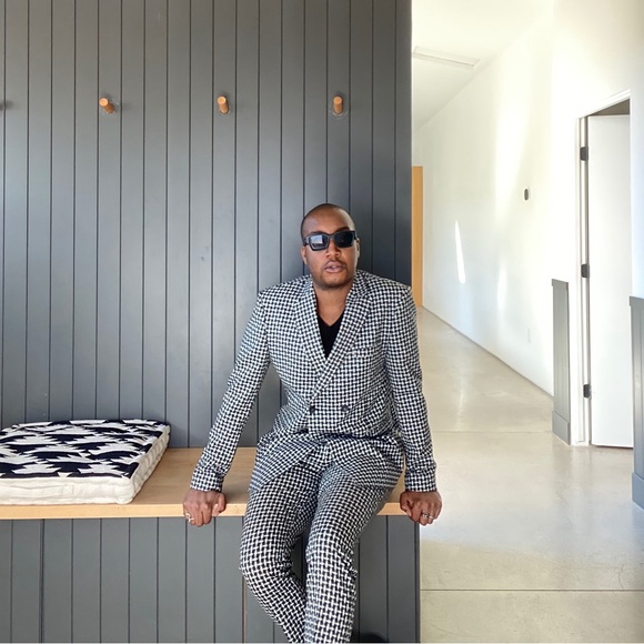 Meet your Posher, Omari - Picture 8 of 10